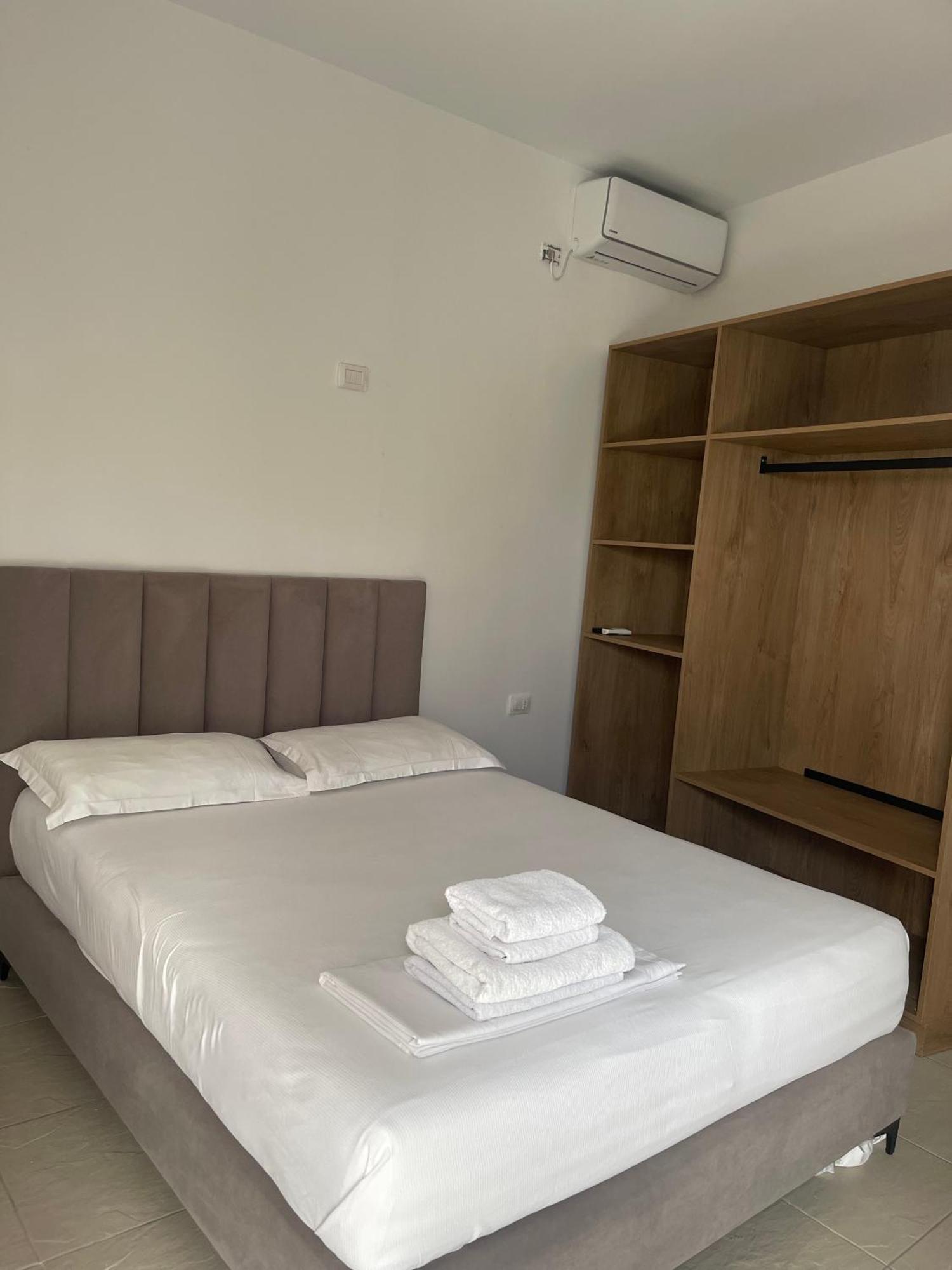 Hotel Alevra Dhërmi Esterno foto