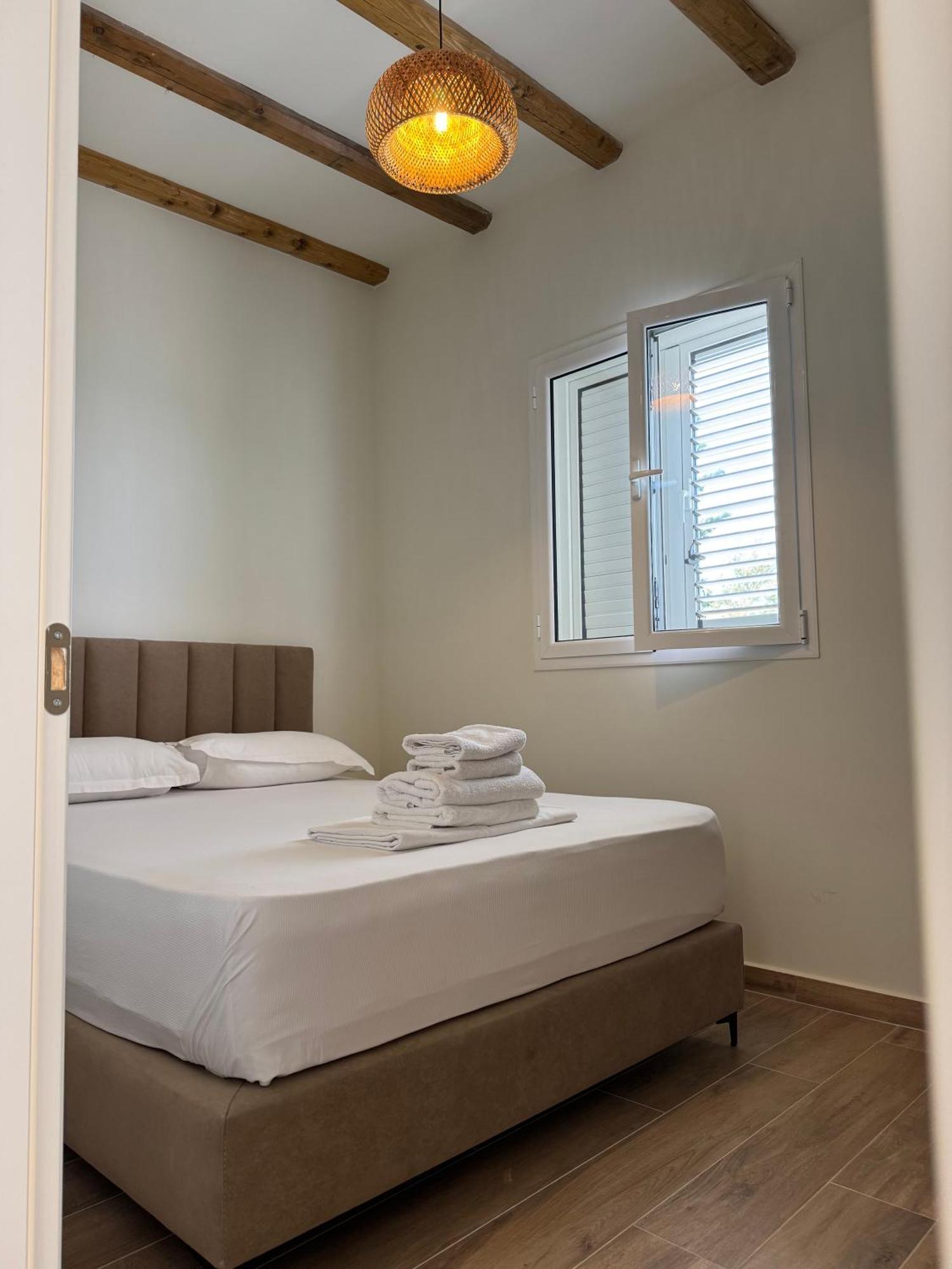 Hotel Alevra Dhërmi Esterno foto