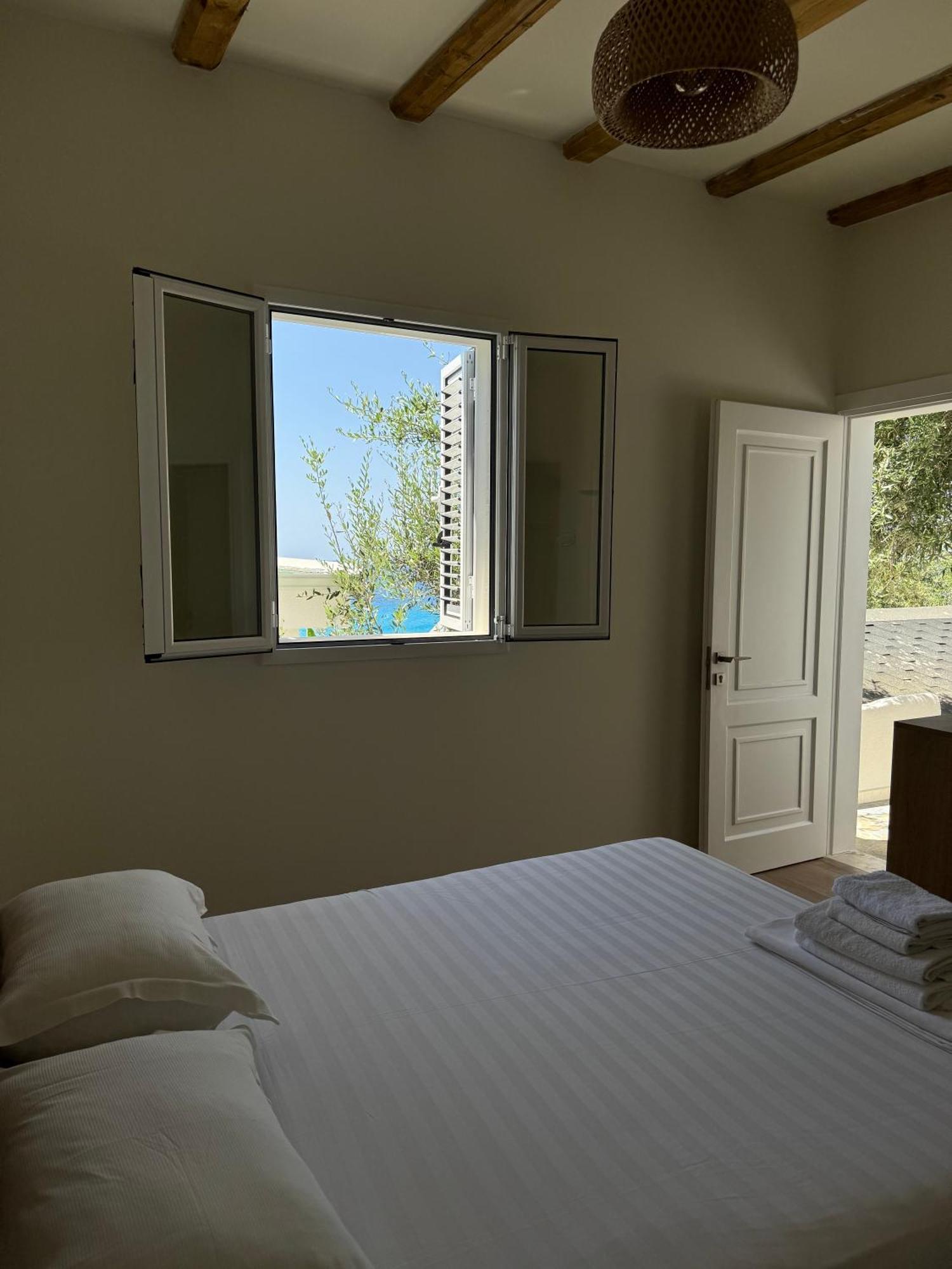 Hotel Alevra Dhërmi Esterno foto