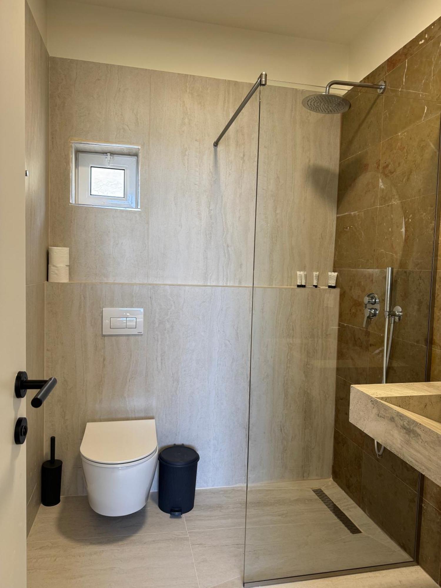 Hotel Alevra Dhërmi Esterno foto